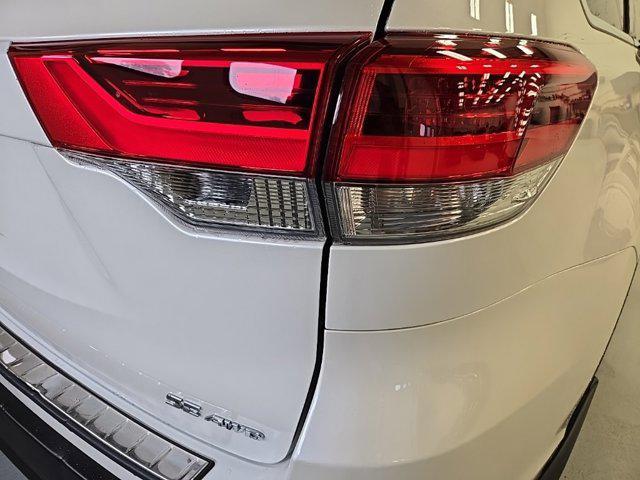 used 2018 Toyota Highlander car, priced at $21,688