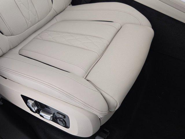 new 2026 BMW X7 car, priced at $101,425