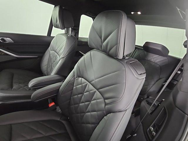 new 2026 BMW X7 car, priced at $98,125