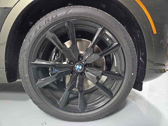 new 2026 BMW X7 car, priced at $98,125