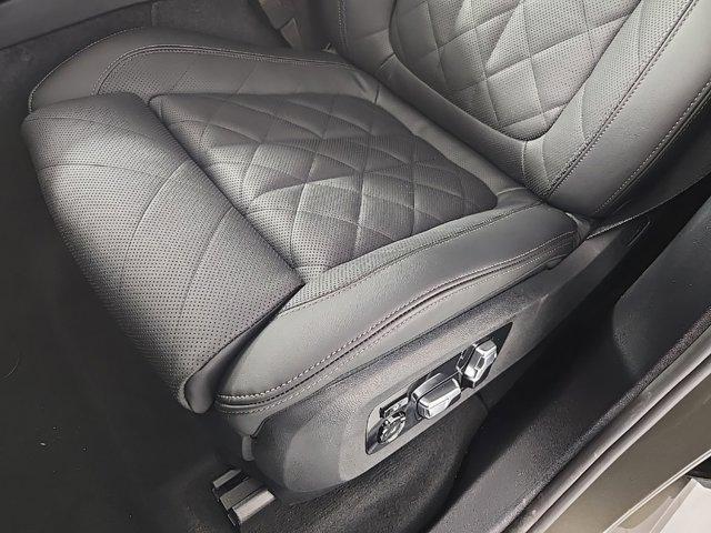 new 2026 BMW X7 car, priced at $98,125