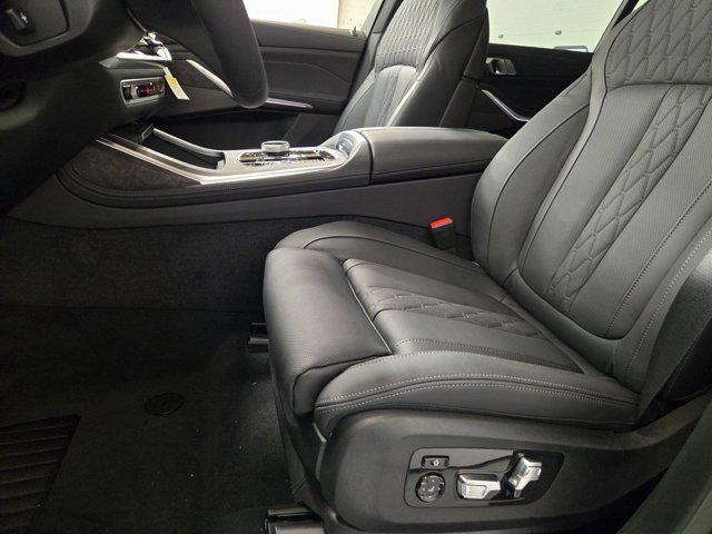 new 2026 BMW X7 car, priced at $119,275