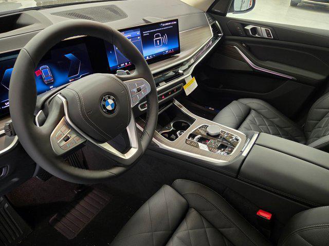 new 2025 BMW X7 car, priced at $89,875