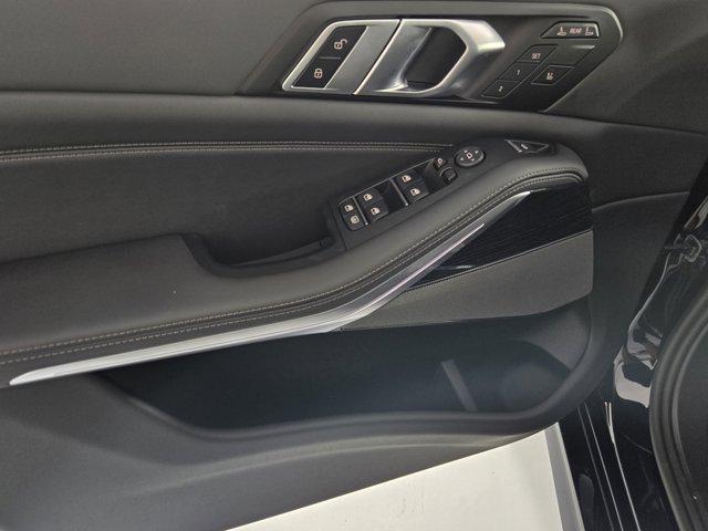 new 2026 BMW X7 car, priced at $99,375