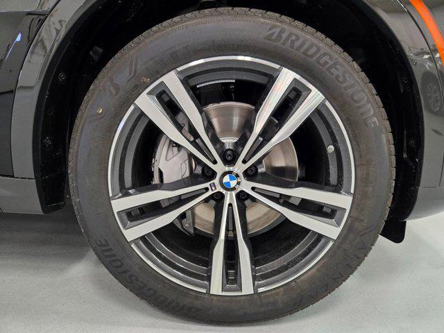 new 2026 BMW X7 car, priced at $101,425