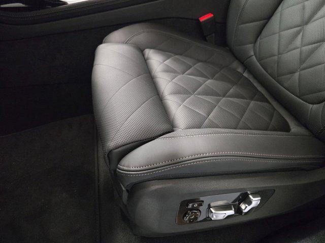 new 2026 BMW X7 car, priced at $101,425