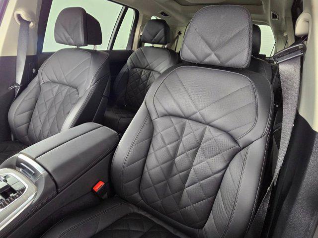 new 2026 BMW X7 car, priced at $96,575