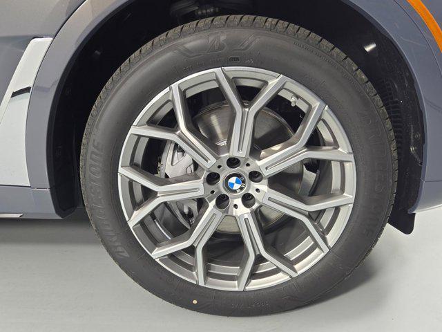 new 2026 BMW X7 car, priced at $96,575