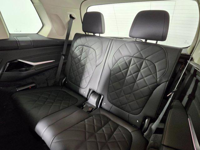 new 2026 BMW X7 car, priced at $96,575