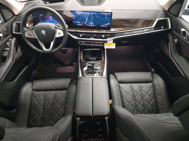 new 2025 BMW X7 car, priced at $90,475