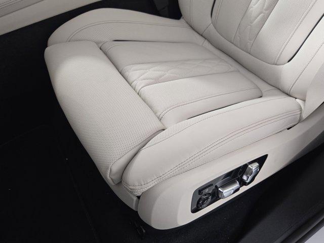 new 2026 BMW X7 car, priced at $122,125