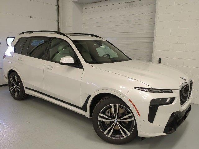 new 2025 BMW X7 car, priced at $97,195