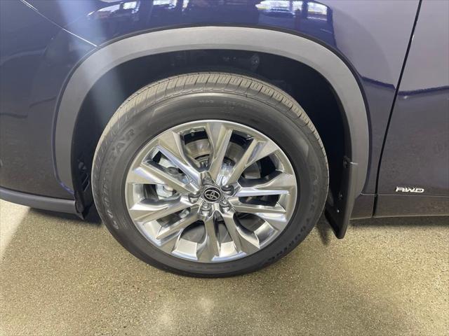 new 2025 Toyota Highlander Hybrid car, priced at $59,723