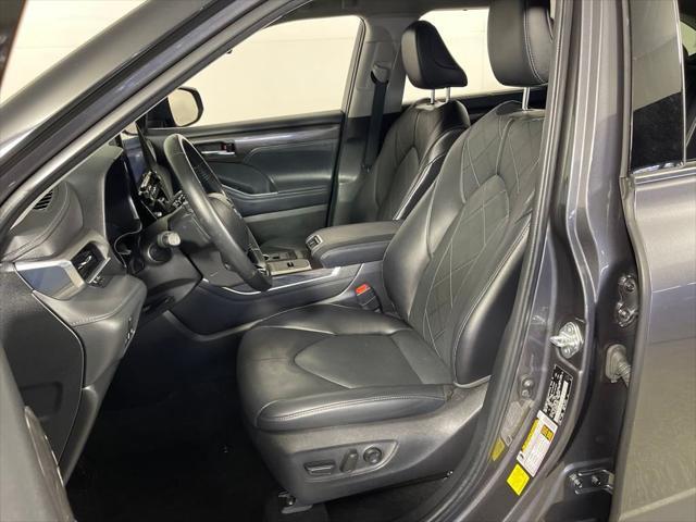 used 2022 Toyota Highlander Hybrid car, priced at $47,995