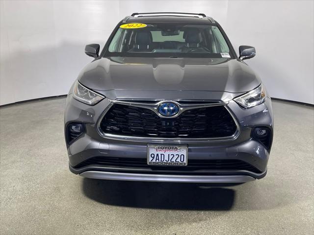 used 2022 Toyota Highlander Hybrid car, priced at $47,995