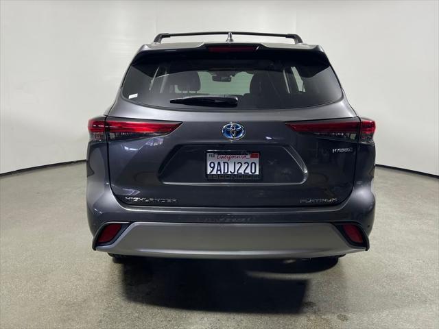 used 2022 Toyota Highlander Hybrid car, priced at $47,995