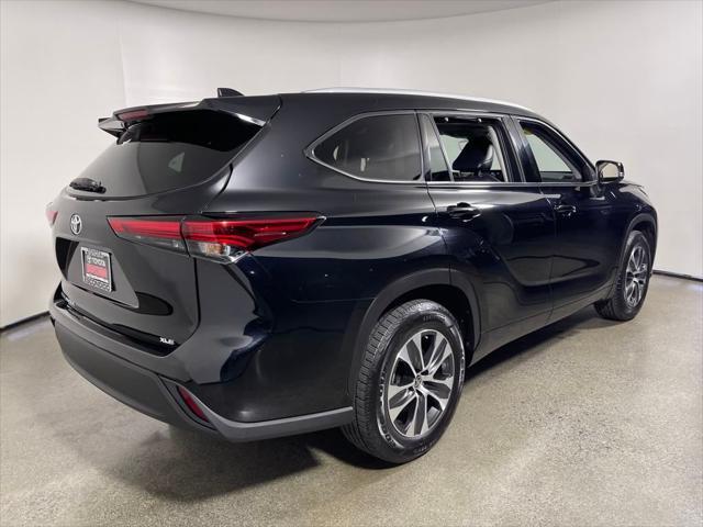 used 2022 Toyota Highlander car, priced at $35,998