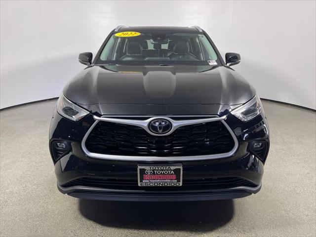 used 2022 Toyota Highlander car, priced at $35,998
