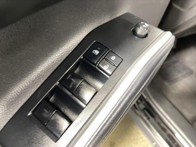 used 2022 Toyota Highlander car, priced at $35,998