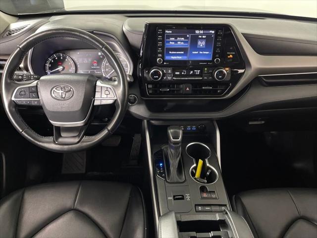 used 2022 Toyota Highlander car, priced at $35,998