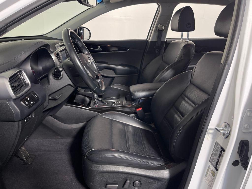 used 2019 Kia Sorento car, priced at $19,877
