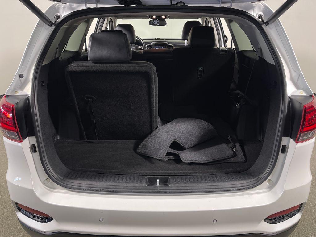 used 2019 Kia Sorento car, priced at $19,877