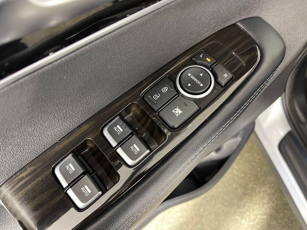 used 2019 Kia Sorento car, priced at $19,877