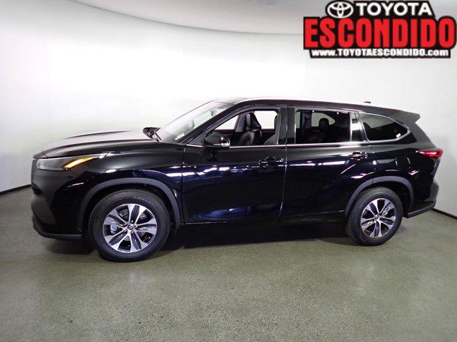 used 2022 Toyota Highlander car, priced at $35,995