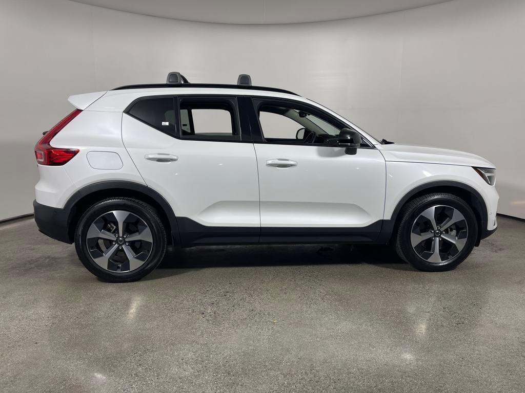used 2023 Volvo XC40 car, priced at $26,577