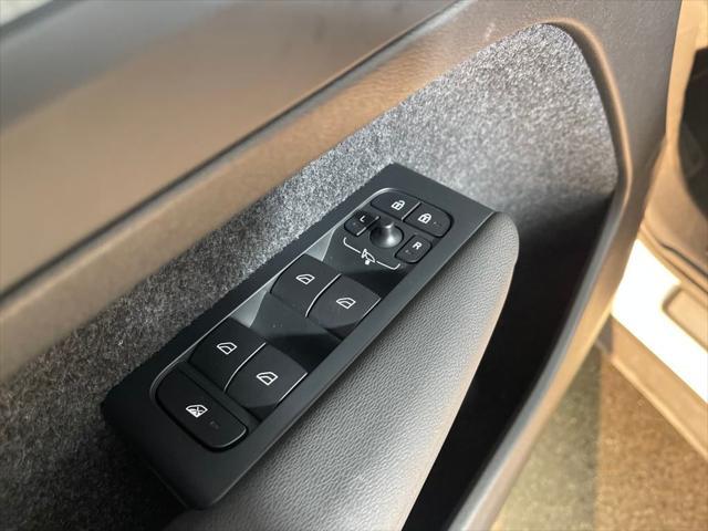 used 2023 Volvo XC40 car, priced at $31,995