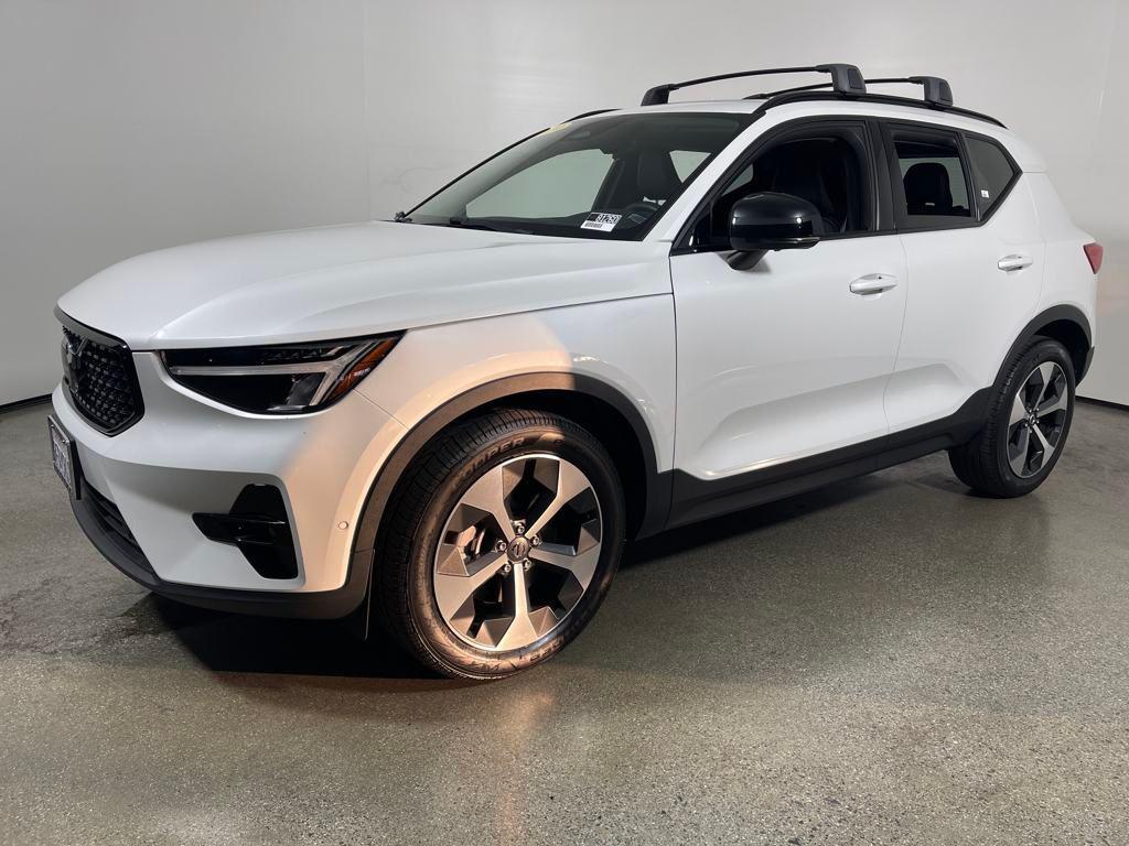 used 2023 Volvo XC40 car, priced at $26,577