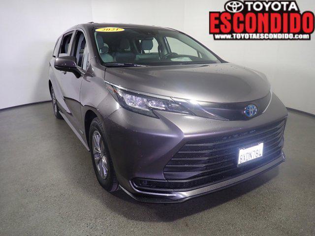 used 2021 Toyota Sienna car, priced at $33,400