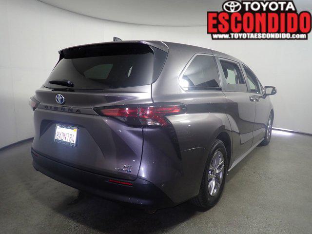 used 2021 Toyota Sienna car, priced at $33,400