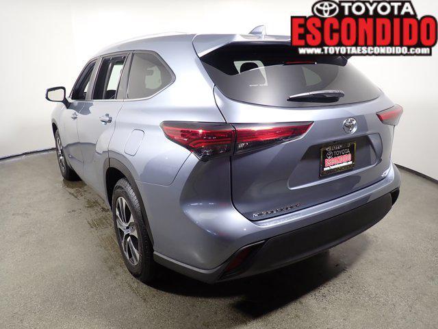 used 2023 Toyota Highlander car, priced at $35,477