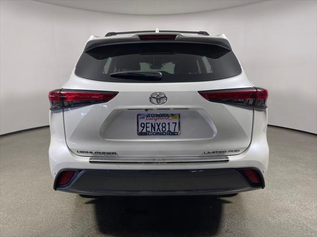 used 2021 Toyota Highlander car, priced at $34,998