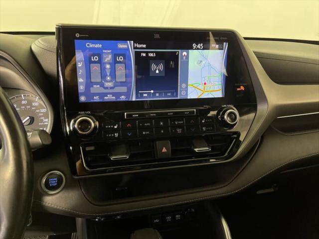 used 2021 Toyota Highlander car, priced at $34,998