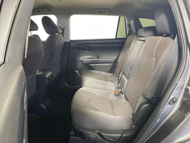 used 2022 Toyota Highlander car, priced at $33,998