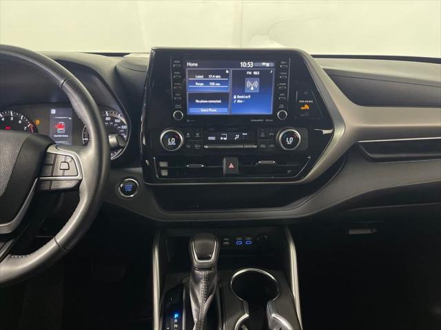 used 2022 Toyota Highlander car, priced at $33,998