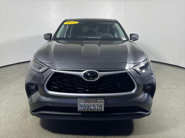 used 2022 Toyota Highlander car, priced at $33,998