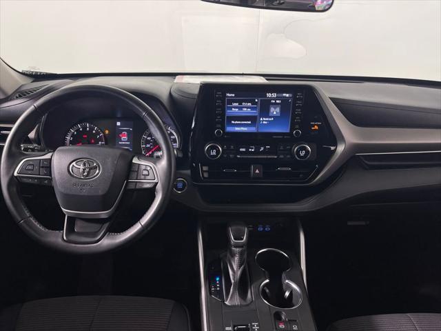 used 2022 Toyota Highlander car, priced at $33,998