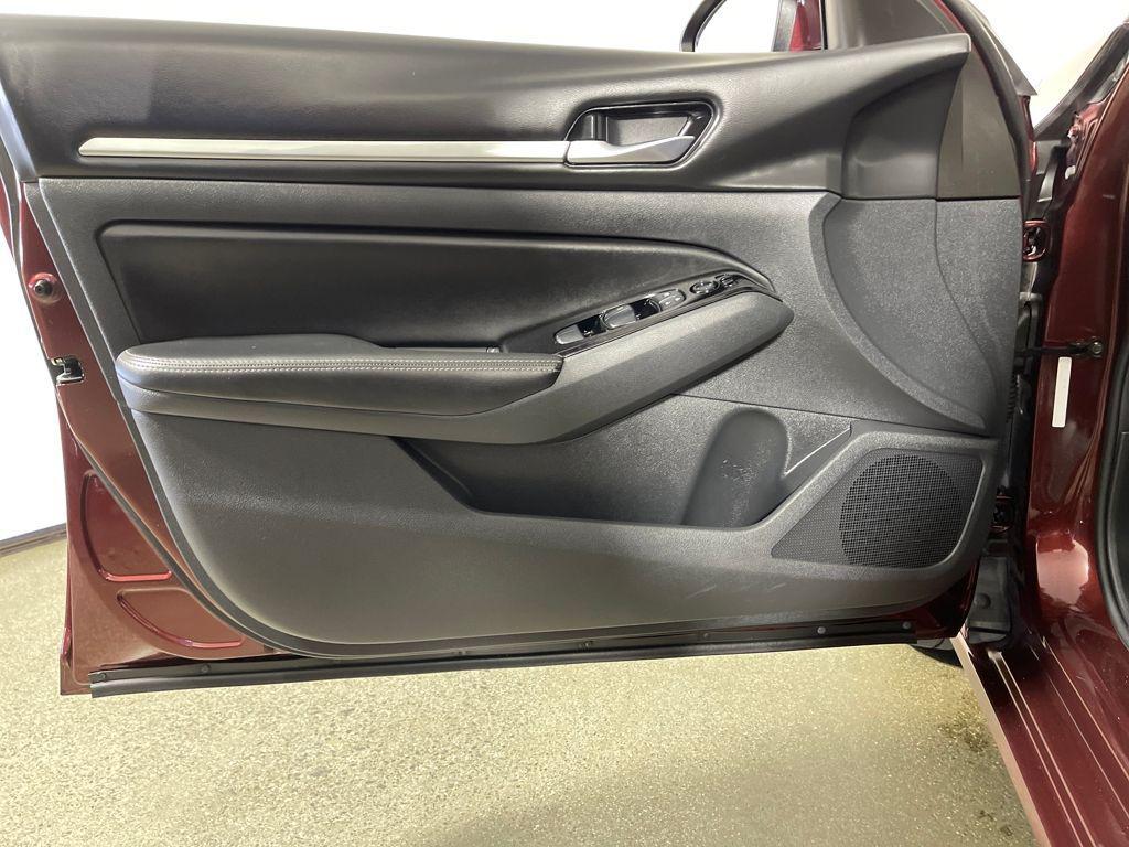 used 2023 Nissan Altima car, priced at $21,998