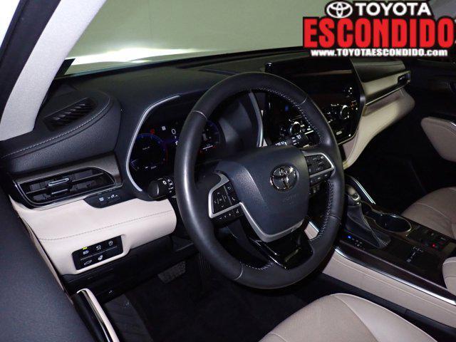 used 2023 Toyota Highlander car, priced at $41,995