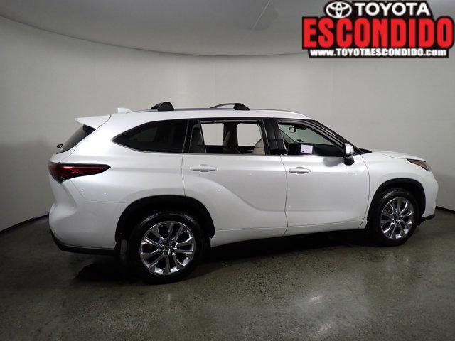 used 2023 Toyota Highlander car, priced at $41,995