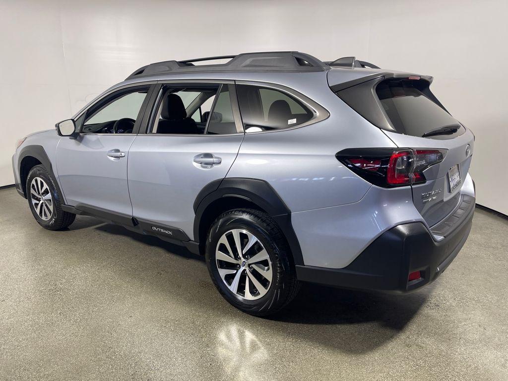 used 2023 Subaru Outback car, priced at $26,998