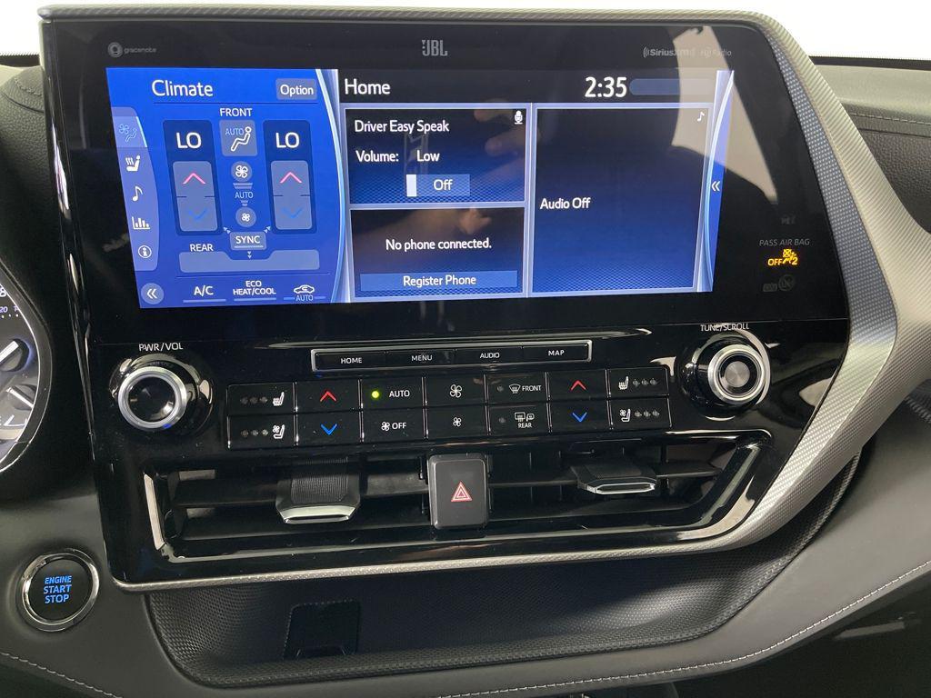 used 2022 Toyota Highlander car, priced at $43,977