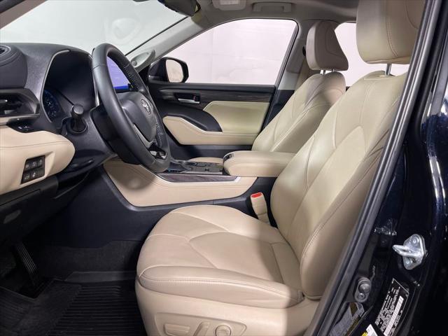used 2023 Toyota Highlander car, priced at $44,498