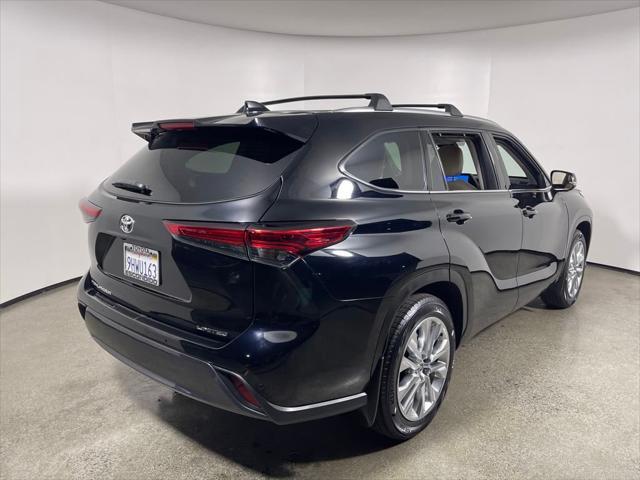 used 2023 Toyota Highlander car, priced at $44,498