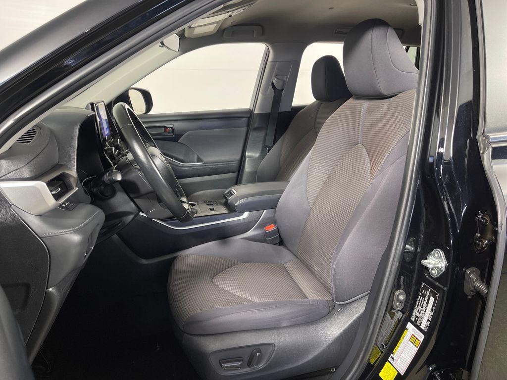 used 2023 Toyota Highlander car, priced at $32,695