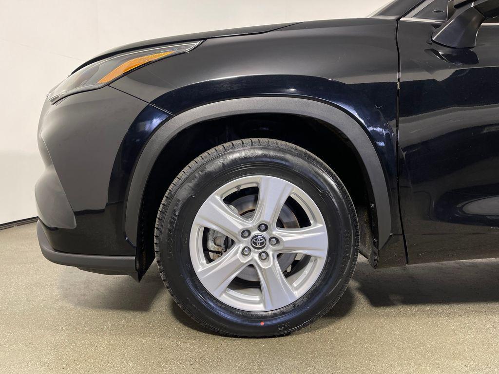 used 2023 Toyota Highlander car, priced at $32,695