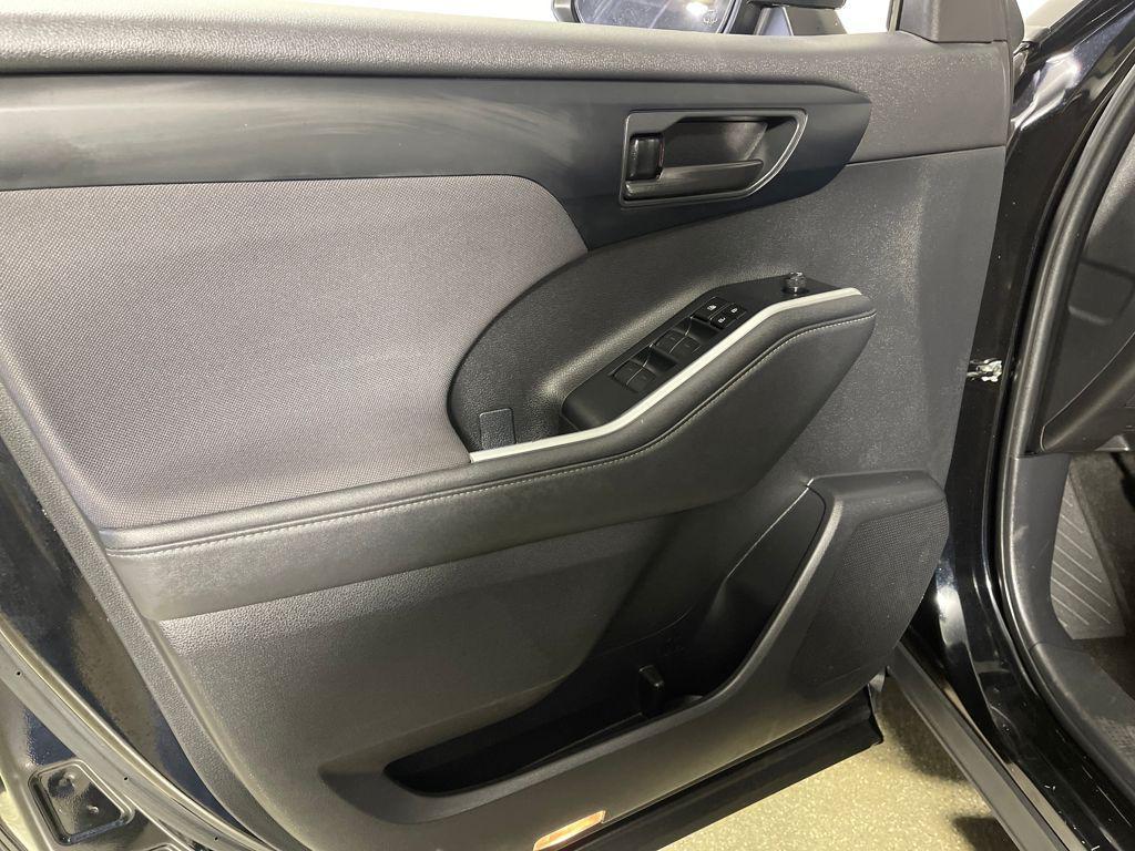 used 2023 Toyota Highlander car, priced at $32,695